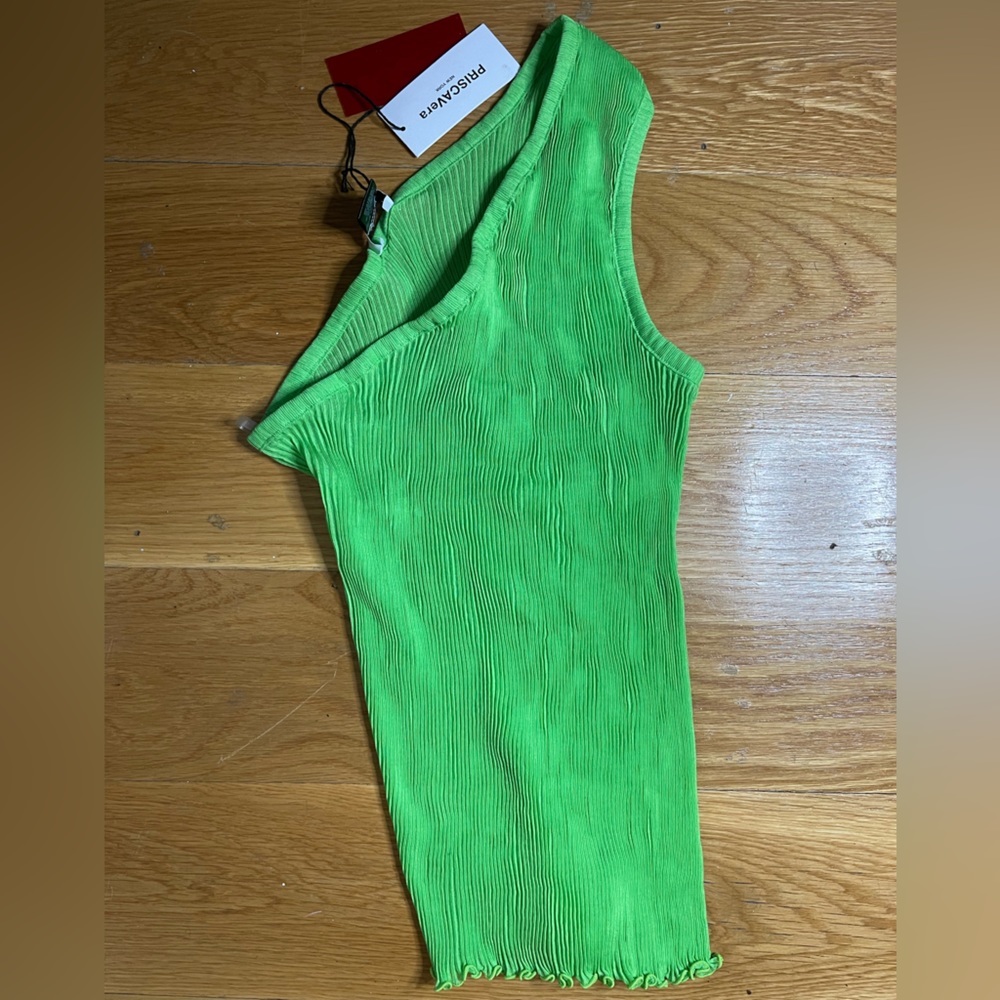 Priscavera cotton top - one shoulder exposed
